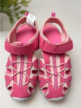Pink Girls’ Sport Sandals – Size 3 💕
